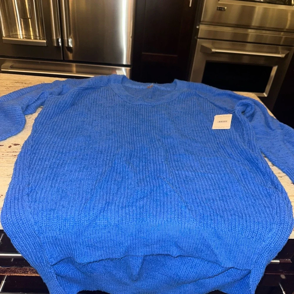 Women’s Free People Blue Sweater - Picture 2 of 8